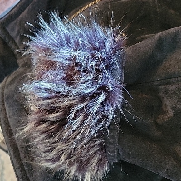 Wilson's Leather Maxima - Picture 9 of 9